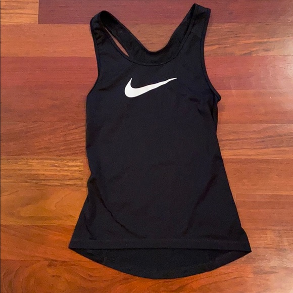 black nike tank top